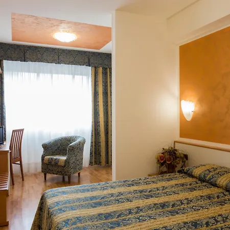 Отель Airmotel Местре