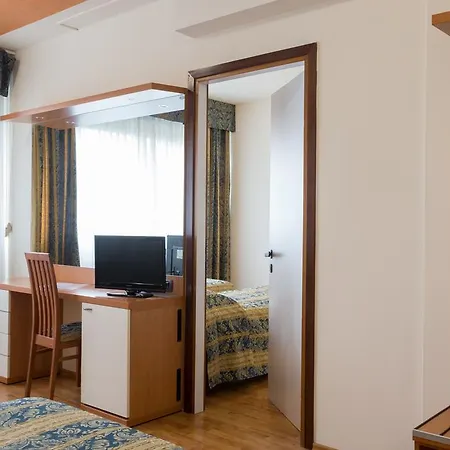 Отель Airmotel Местре