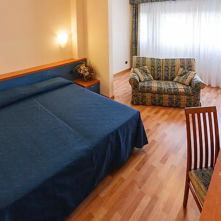 Airmotel Отель Местре