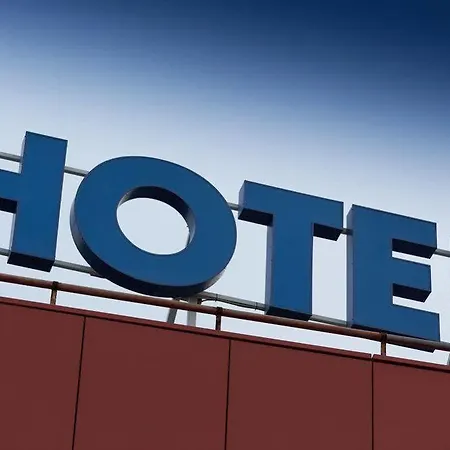 Отель Airmotel 3*